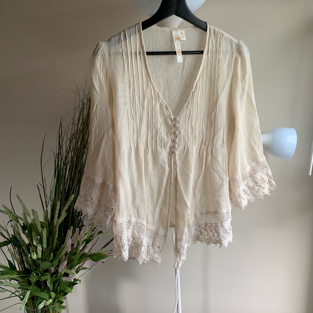 boho sheer lace and linen top // lace and button